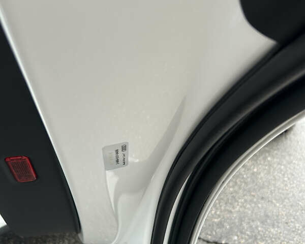 Белый Ауди Ку 5, объемом двигателя 1.98 л и пробегом 145 тыс. км за 23888 $, фото 22 на Automoto.ua