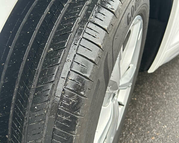 Белый Ауди Ку 5, объемом двигателя 1.98 л и пробегом 145 тыс. км за 23888 $, фото 33 на Automoto.ua