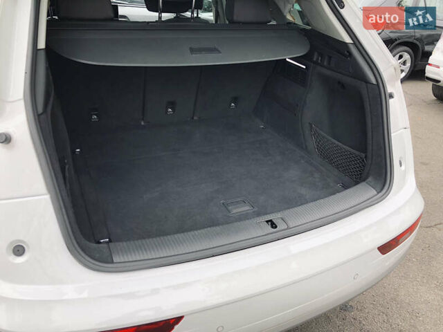 Белый Ауди Ку 5, объемом двигателя 2 л и пробегом 155 тыс. км за 17980 $, фото 50 на Automoto.ua