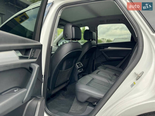 Белый Ауди Ку 5, объемом двигателя 2 л и пробегом 100 тыс. км за 27900 $, фото 13 на Automoto.ua