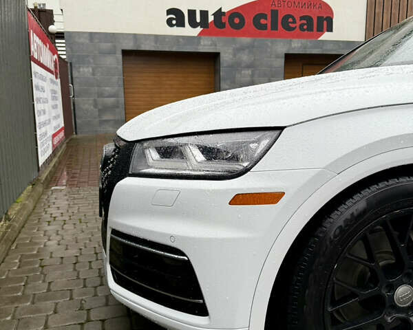 Білий Ауді Ку 5, об'ємом двигуна 1.98 л та пробігом 229 тис. км за 22400 $, фото 22 на Automoto.ua