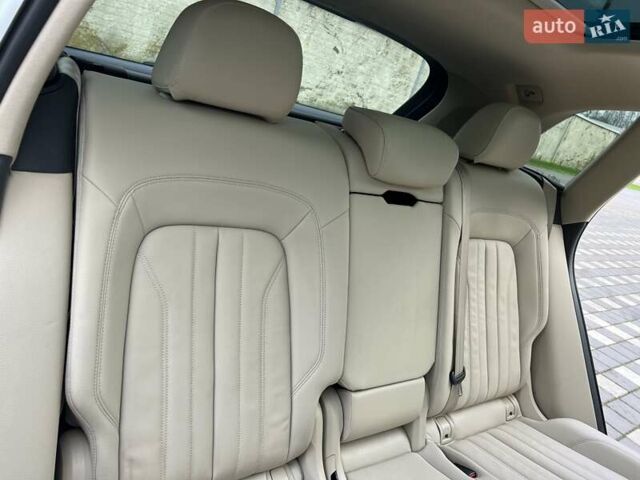 Белый Ауди Ку 5, объемом двигателя 2 л и пробегом 135 тыс. км за 26950 $, фото 105 на Automoto.ua