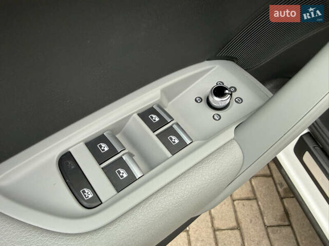 Белый Ауди Ку 5, объемом двигателя 1.98 л и пробегом 95 тыс. км за 29400 $, фото 22 на Automoto.ua