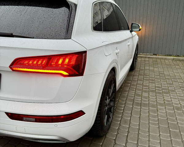 Білий Ауді Ку 5, об'ємом двигуна 1.98 л та пробігом 229 тис. км за 22400 $, фото 36 на Automoto.ua