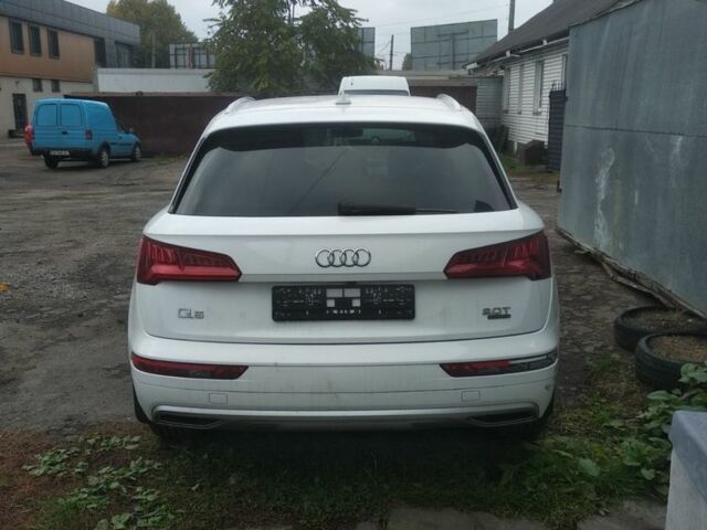 Білий Ауді Ку 5, об'ємом двигуна 2 л та пробігом 250 тис. км за 16000 $, фото 2 на Automoto.ua