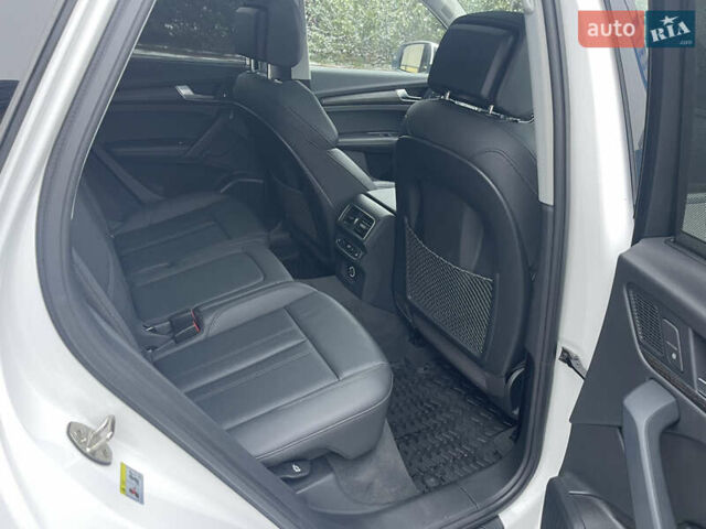 Белый Ауди Ку 5, объемом двигателя 2 л и пробегом 120 тыс. км за 27800 $, фото 14 на Automoto.ua