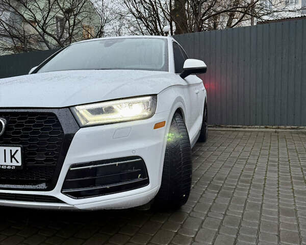 Білий Ауді Ку 5, об'ємом двигуна 1.98 л та пробігом 229 тис. км за 22400 $, фото 16 на Automoto.ua