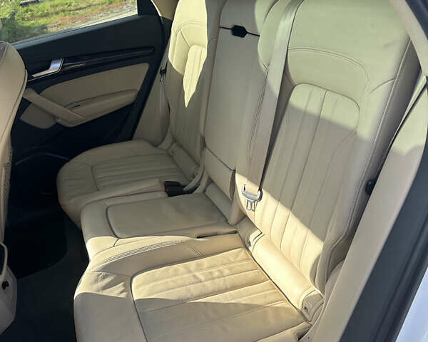 Белый Ауди Ку 5, объемом двигателя 1.98 л и пробегом 186 тыс. км за 21800 $, фото 22 на Automoto.ua