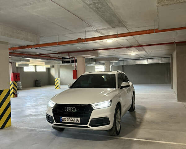 Белый Ауди Ку 5, объемом двигателя 2 л и пробегом 168 тыс. км за 26990 $, фото 5 на Automoto.ua