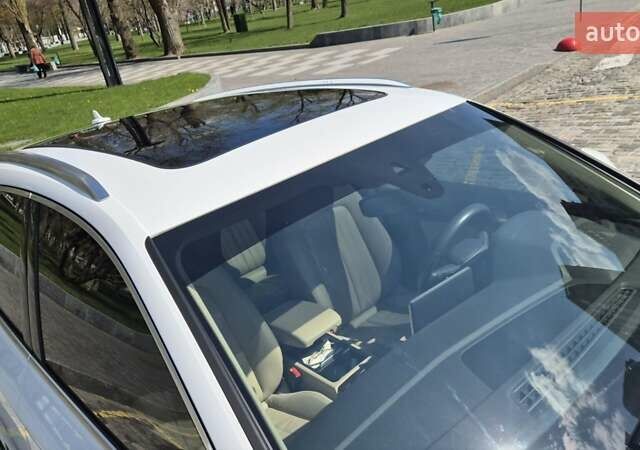 Белый Ауди Ку 5, объемом двигателя 1.98 л и пробегом 57 тыс. км за 30000 $, фото 18 на Automoto.ua