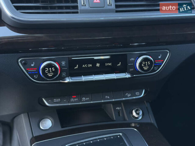 Білий Ауді Ку 5, об'ємом двигуна 2 л та пробігом 194 тис. км за 24500 $, фото 22 на Automoto.ua