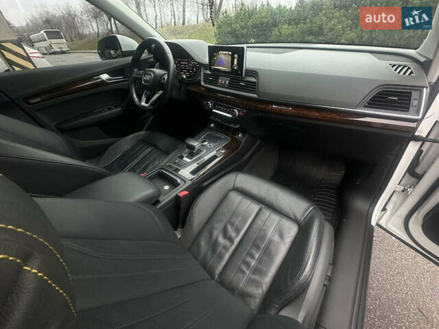 Белый Ауди Ку 5, объемом двигателя 1.99 л и пробегом 163 тыс. км за 22999 $, фото 45 на Automoto.ua