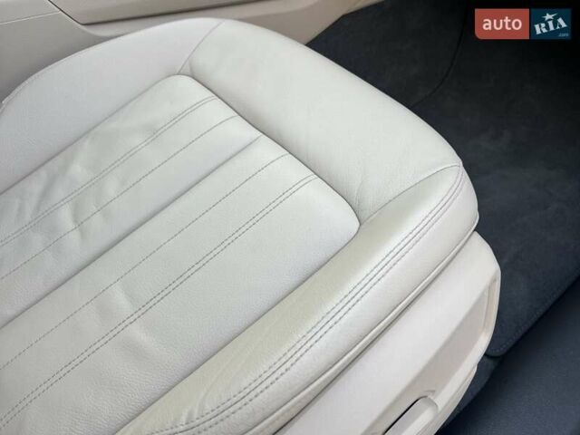 Белый Ауди Ку 5, объемом двигателя 2 л и пробегом 135 тыс. км за 26950 $, фото 126 на Automoto.ua