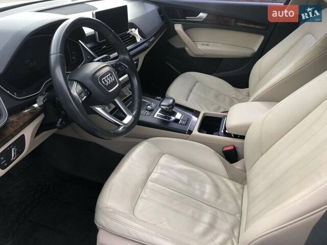 Білий Ауді Ку 5, об'ємом двигуна 1.98 л та пробігом 190 тис. км за 24500 $, фото 10 на Automoto.ua