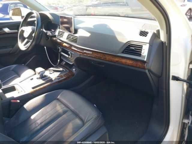 Білий Ауді Ку 5, об'ємом двигуна 2 л та пробігом 90 тис. км за 6900 $, фото 4 на Automoto.ua