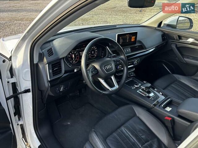 Білий Ауді Ку 5, об'ємом двигуна 1.98 л та пробігом 107 тис. км за 23500 $, фото 33 на Automoto.ua