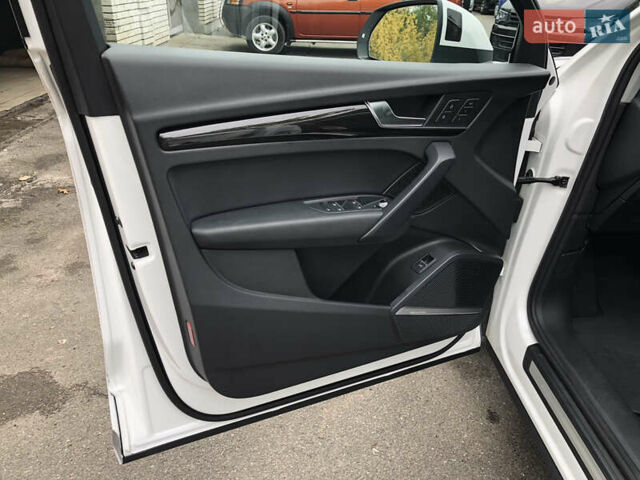 Белый Ауди Ку 5, объемом двигателя 2 л и пробегом 155 тыс. км за 17980 $, фото 38 на Automoto.ua