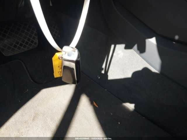 Білий Ауді Ку 5, об'ємом двигуна 2 л та пробігом 90 тис. км за 6900 $, фото 10 на Automoto.ua