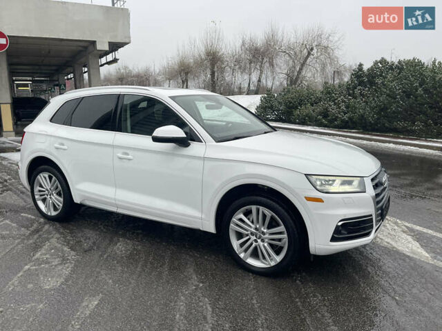 Белый Ауди Ку 5, объемом двигателя 2 л и пробегом 120 тыс. км за 27800 $, фото 1 на Automoto.ua