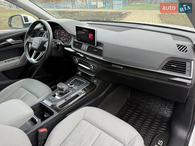 Белый Ауди Ку 5, объемом двигателя 1.98 л и пробегом 95 тыс. км за 29400 $, фото 32 на Automoto.ua