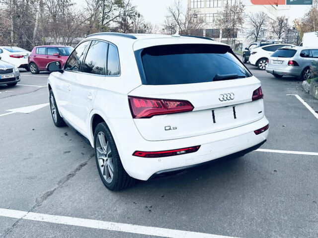 Білий Ауді Ку 5, об'ємом двигуна 1.98 л та пробігом 86 тис. км за 29500 $, фото 4 на Automoto.ua