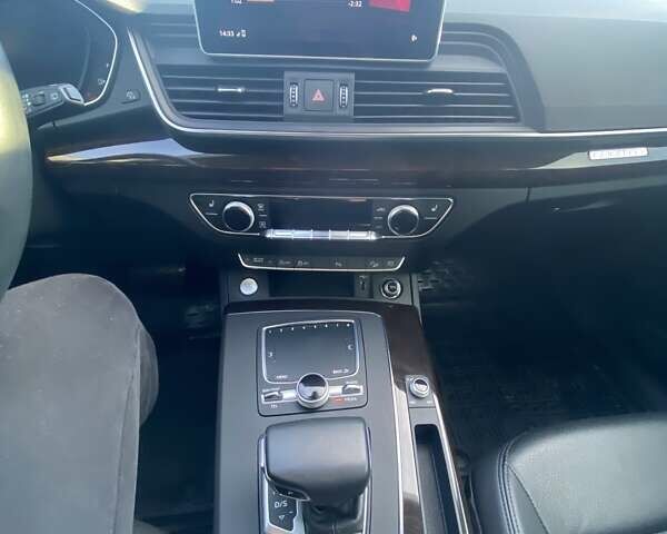 Белый Ауди Ку 5, объемом двигателя 1.98 л и пробегом 145 тыс. км за 29300 $, фото 11 на Automoto.ua