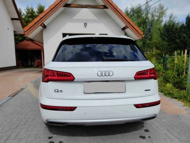 Белый Ауди Ку 5, объемом двигателя 2 л и пробегом 90 тыс. км за 16800 $, фото 4 на Automoto.ua