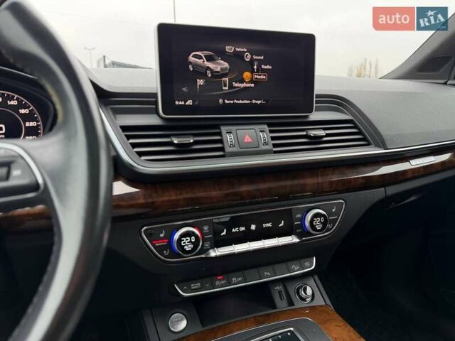 Белый Ауди Ку 5, объемом двигателя 1.98 л и пробегом 158 тыс. км за 25500 $, фото 59 на Automoto.ua