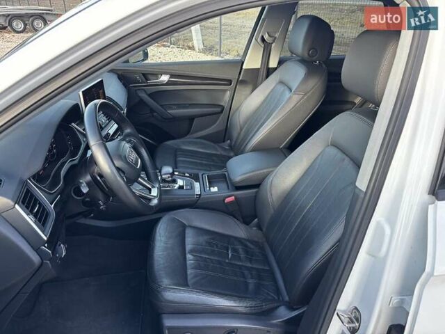 Білий Ауді Ку 5, об'ємом двигуна 1.98 л та пробігом 107 тис. км за 23500 $, фото 13 на Automoto.ua