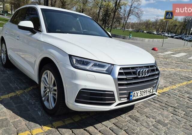 Белый Ауди Ку 5, объемом двигателя 1.98 л и пробегом 57 тыс. км за 30000 $, фото 28 на Automoto.ua