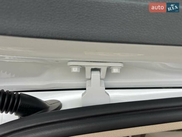 Белый Ауди Ку 5, объемом двигателя 2 л и пробегом 135 тыс. км за 26950 $, фото 180 на Automoto.ua