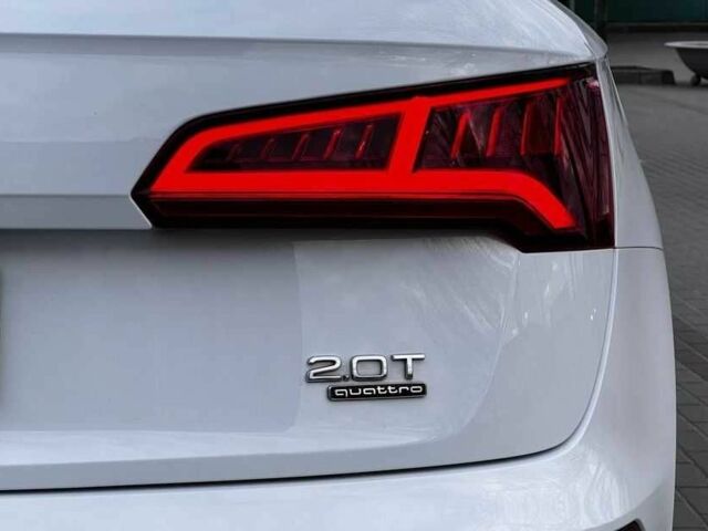 Белый Ауди Ку 5, объемом двигателя 2 л и пробегом 77 тыс. км за 16000 $, фото 2 на Automoto.ua