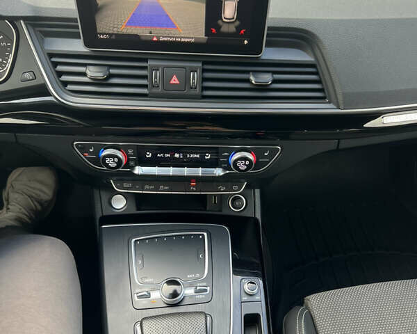 Белый Ауди Ку 5, объемом двигателя 1.97 л и пробегом 287 тыс. км за 27816 $, фото 18 на Automoto.ua