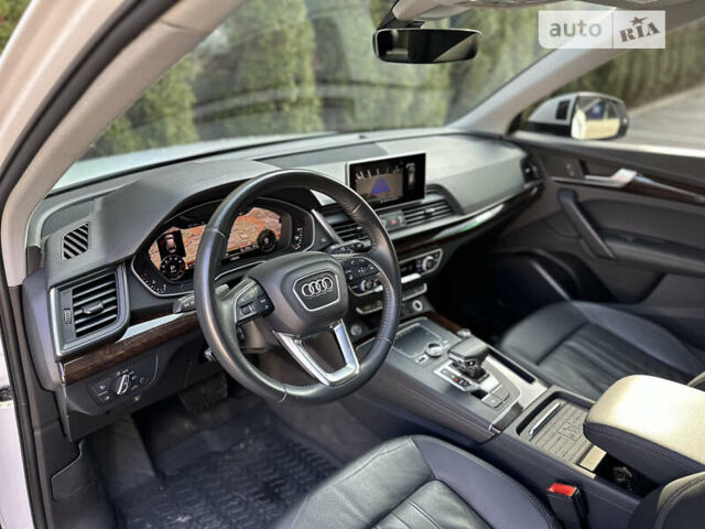 Белый Ауди Ку 5, объемом двигателя 2 л и пробегом 41 тыс. км за 24900 $, фото 36 на Automoto.ua