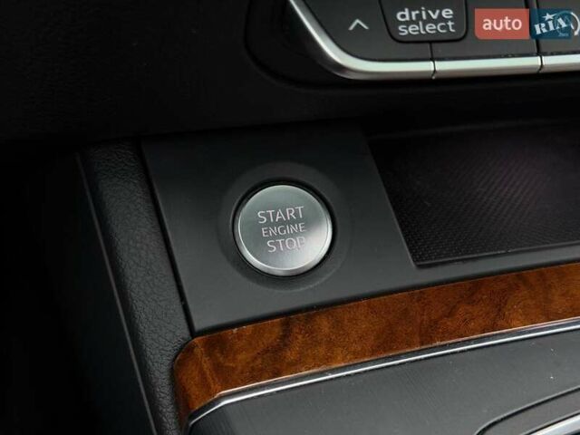 Белый Ауди Ку 5, объемом двигателя 1.98 л и пробегом 158 тыс. км за 25500 $, фото 66 на Automoto.ua