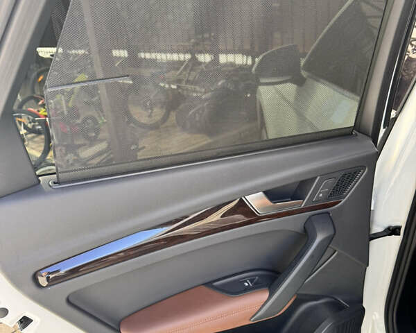 Белый Ауди Ку 5, объемом двигателя 2 л и пробегом 139 тыс. км за 31500 $, фото 16 на Automoto.ua