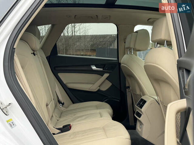 Білий Ауді Ку 5, об'ємом двигуна 1.98 л та пробігом 159 тис. км за 24699 $, фото 69 на Automoto.ua