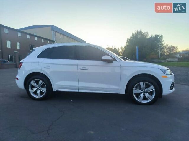 Белый Ауди Ку 5, объемом двигателя 1.98 л и пробегом 211 тыс. км за 18700 $, фото 4 на Automoto.ua