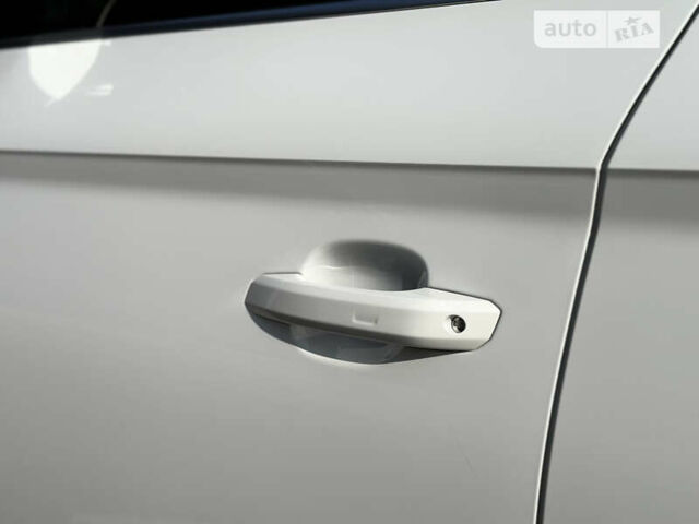 Белый Ауди Ку 5, объемом двигателя 2 л и пробегом 41 тыс. км за 24900 $, фото 24 на Automoto.ua