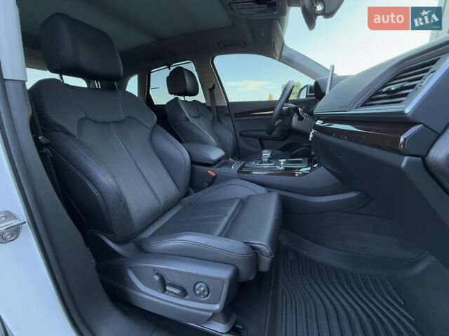 Білий Ауді Ку 5, об'ємом двигуна 2 л та пробігом 194 тис. км за 24500 $, фото 17 на Automoto.ua