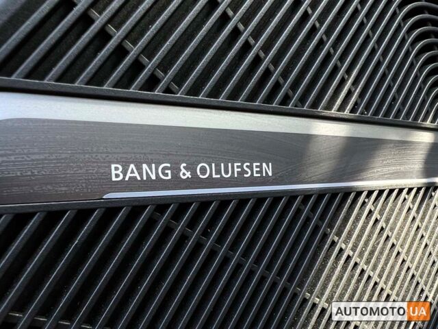 Белый Ауди Ку 5, объемом двигателя 2 л и пробегом 27 тыс. км за 35800 $, фото 16 на Automoto.ua