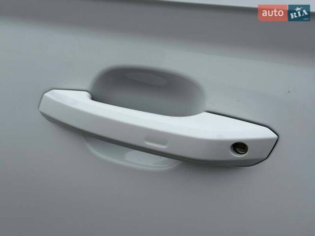 Белый Ауди Ку 5, объемом двигателя 1.98 л и пробегом 158 тыс. км за 25500 $, фото 7 на Automoto.ua