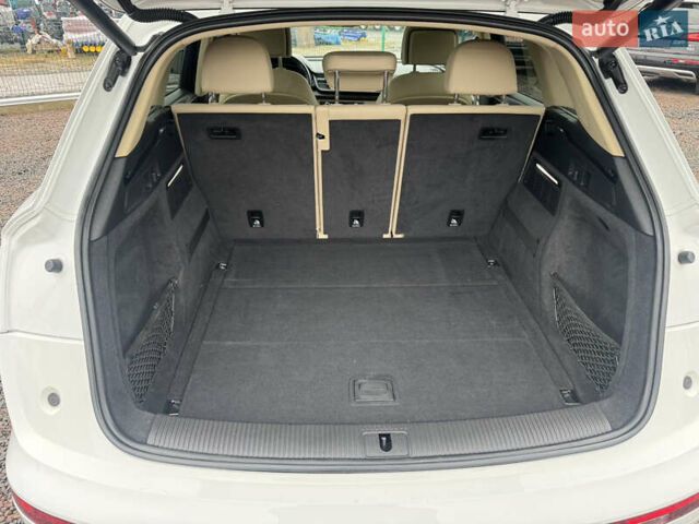 Белый Ауди Ку 5, объемом двигателя 2 л и пробегом 114 тыс. км за 23800 $, фото 49 на Automoto.ua