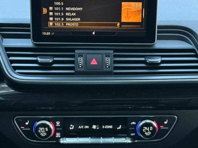 Білий Ауді Ку 5, об'ємом двигуна 2 л та пробігом 180 тис. км за 22299 $, фото 12 на Automoto.ua