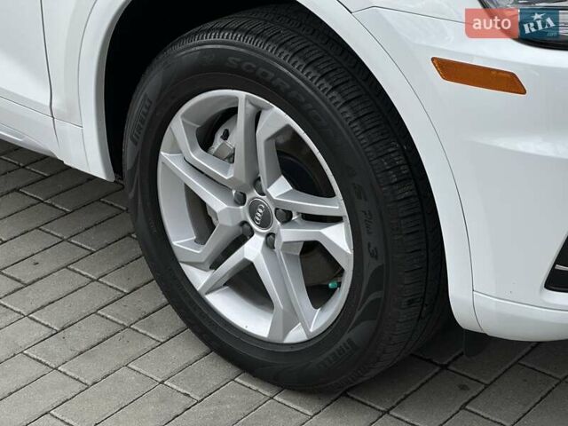 Белый Ауди Ку 5, объемом двигателя 1.98 л и пробегом 162 тыс. км за 24900 $, фото 9 на Automoto.ua