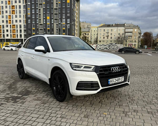 Белый Ауди Ку 5, объемом двигателя 1.98 л и пробегом 100 тыс. км за 27000 $, фото 2 на Automoto.ua