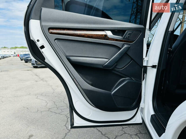 Белый Ауди Ку 5, объемом двигателя 1.98 л и пробегом 93 тыс. км за 26500 $, фото 18 на Automoto.ua