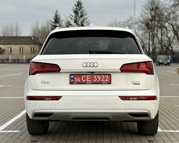 Белый Ауди Ку 5, объемом двигателя 2 л и пробегом 162 тыс. км за 20900 $, фото 14 на Automoto.ua