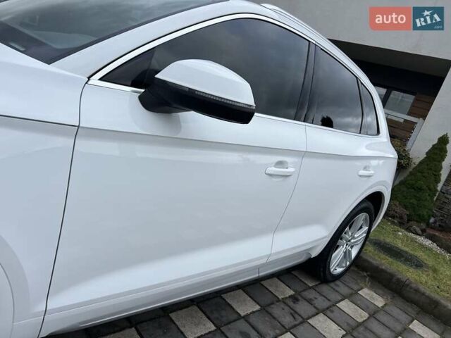 Белый Ауди Ку 5, объемом двигателя 2 л и пробегом 135 тыс. км за 26950 $, фото 62 на Automoto.ua