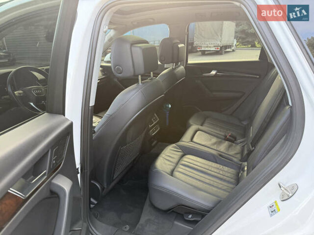 Белый Ауди Ку 5, объемом двигателя 1.98 л и пробегом 102 тыс. км за 25900 $, фото 26 на Automoto.ua